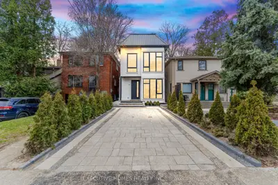 24 Durie Street, Toronto W01, On M6s 3e6