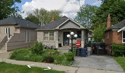 55 Parker Avenue, Toronto W07, On M8z 4l7