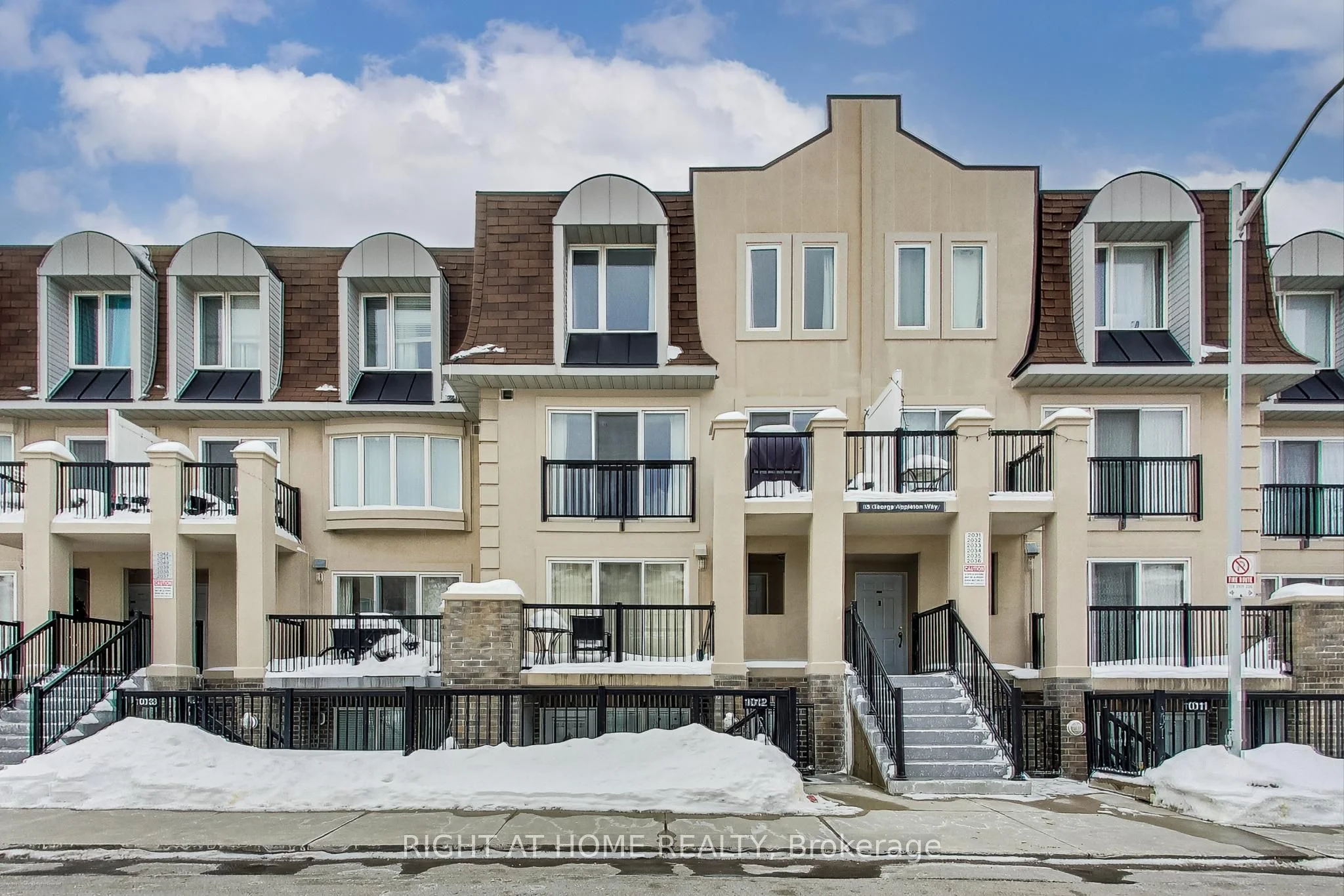 Condo Townhouse in Toronto