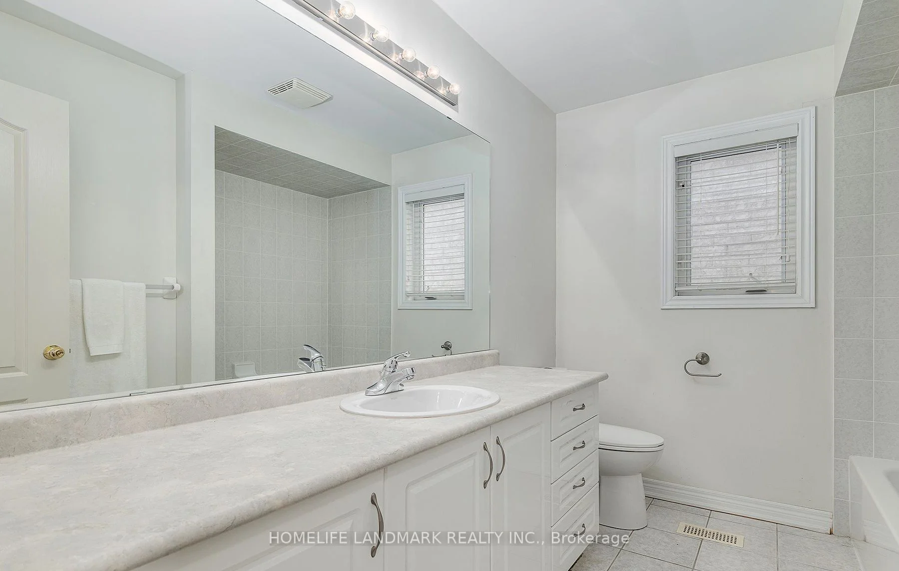 1244 Agram Drive, Oakville, ON L6H 7N9