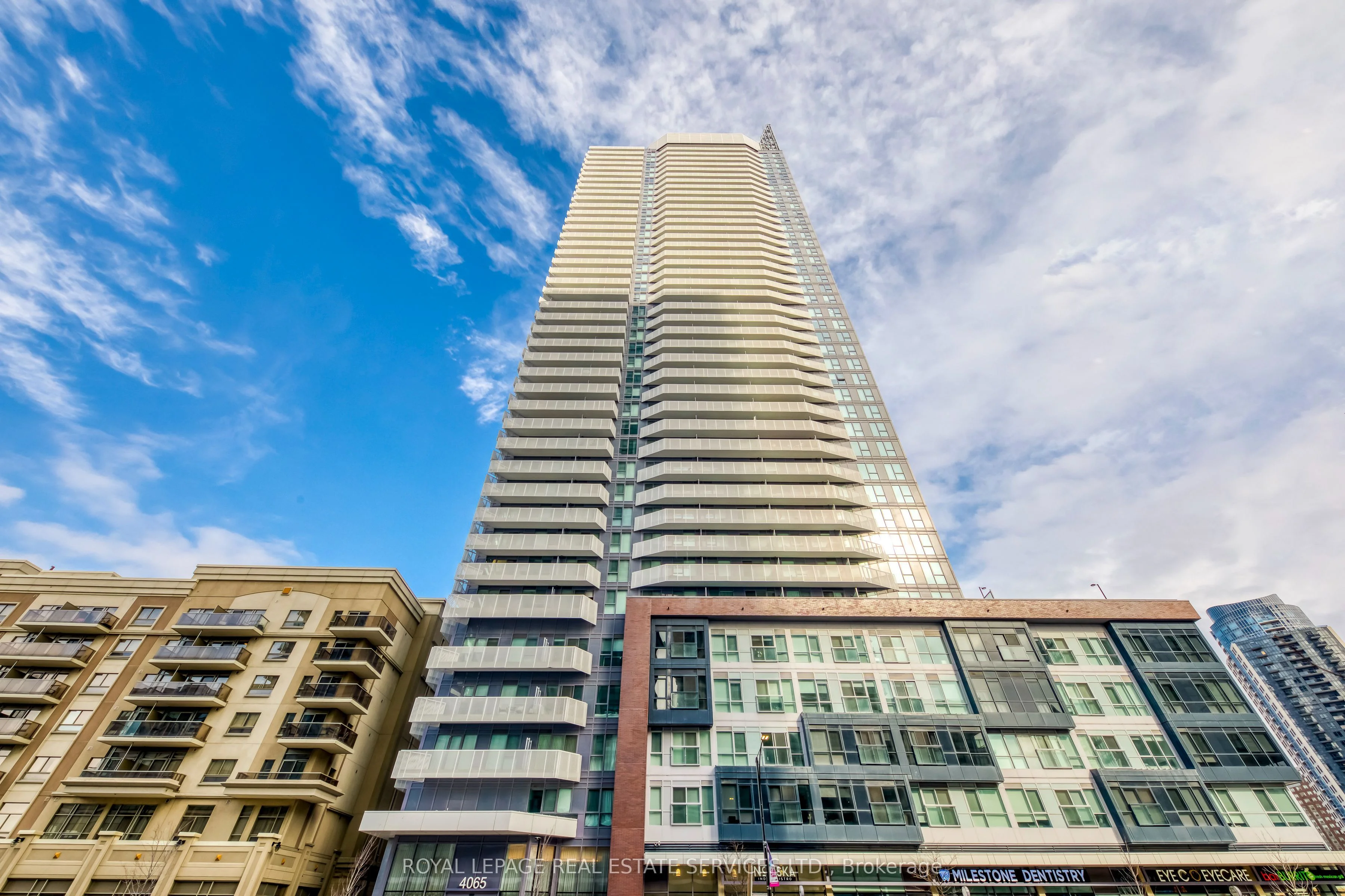 Condo Apartment in Mississauga