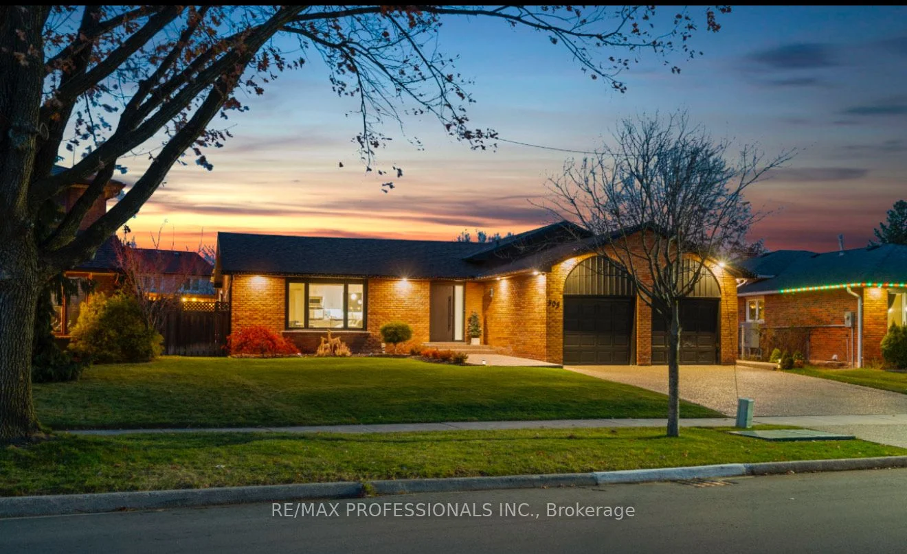 Detached in Oakville
