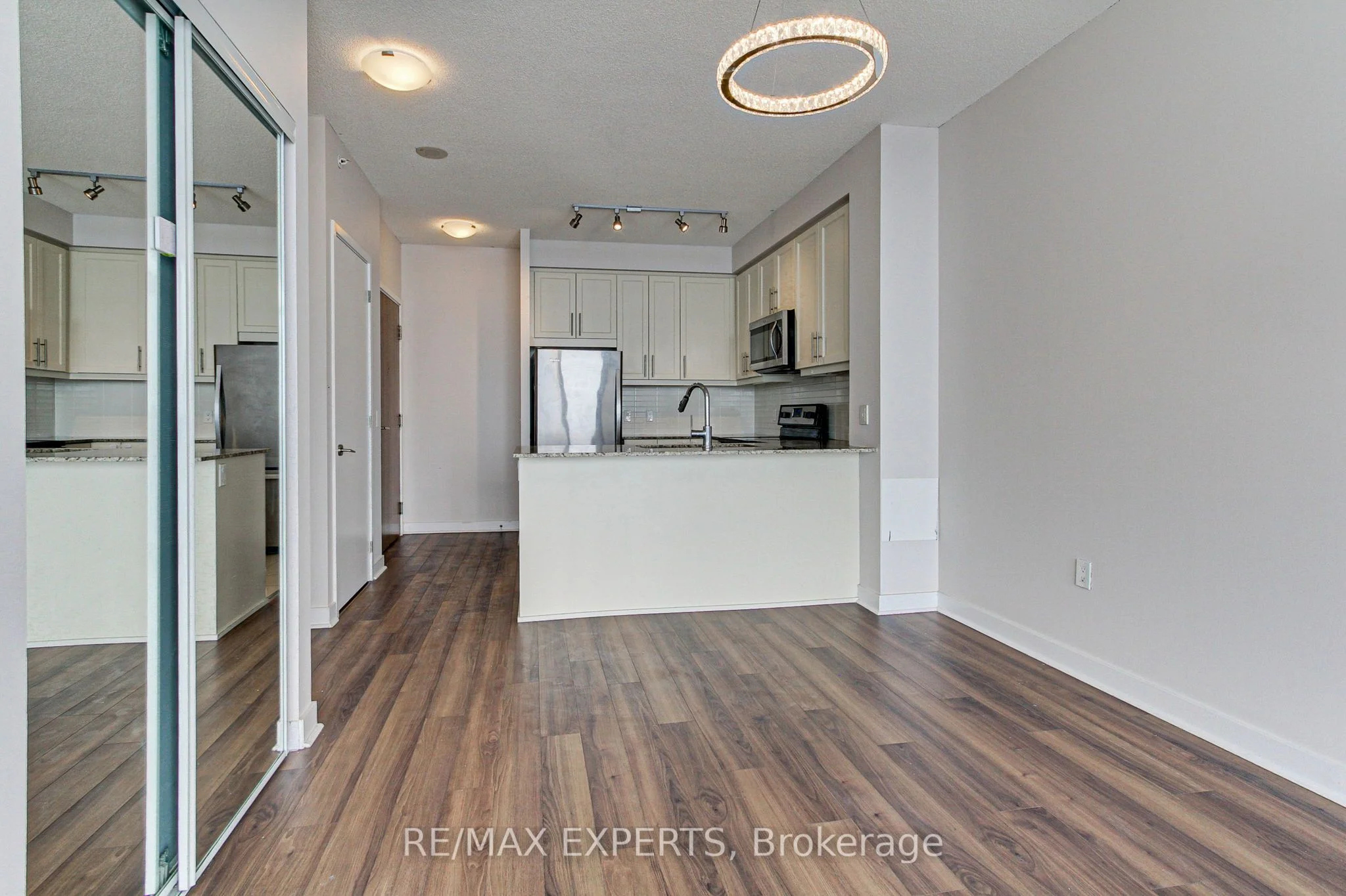 3975 Grand Park Drive 2606, Mississauga, ON L5B 4M6
