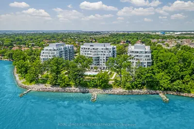 Condo Apartment in Oakville