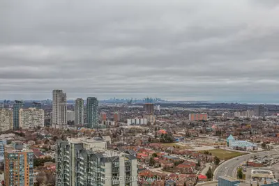 3883 Quartz Road 2706, Mississauga, On L5b 0m4