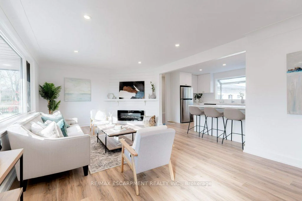 Detached in Burlington
