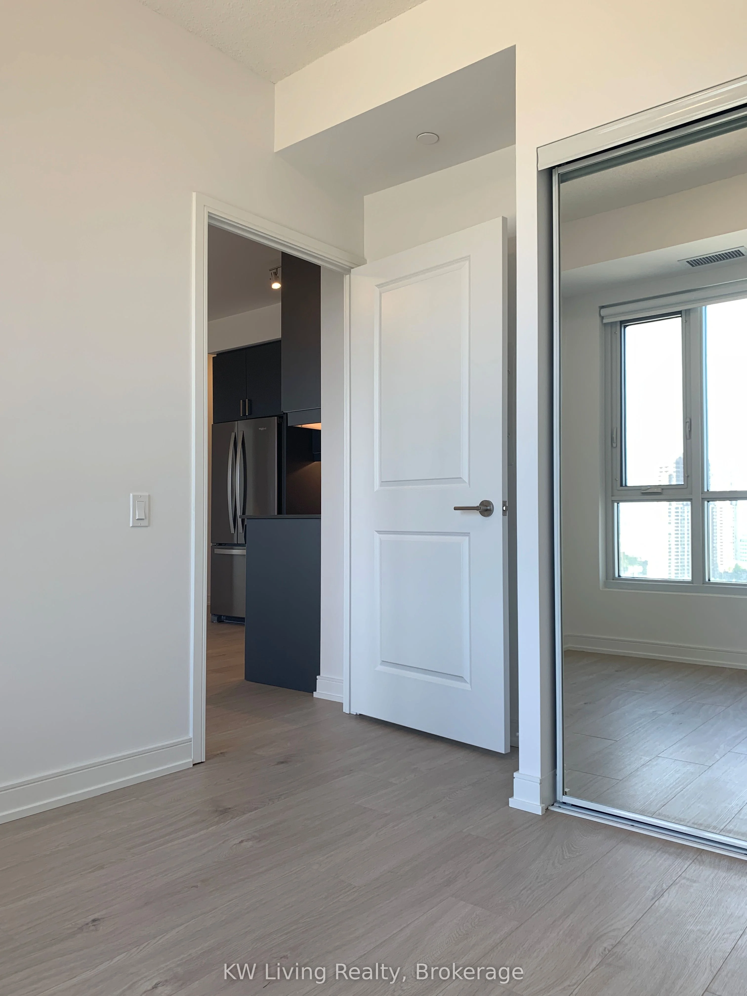 8 Nahani Way 1820, Mississauga, ON L4Z 0C6