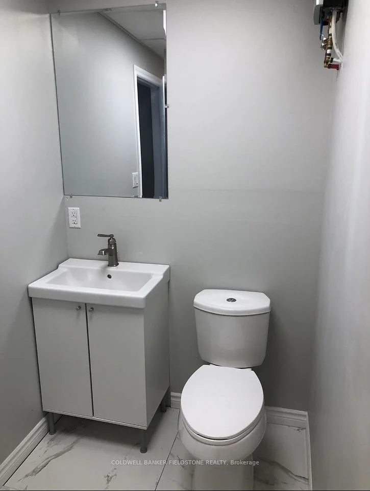 103 Main Street N 3, Halton Hills, ON L7J 1W5