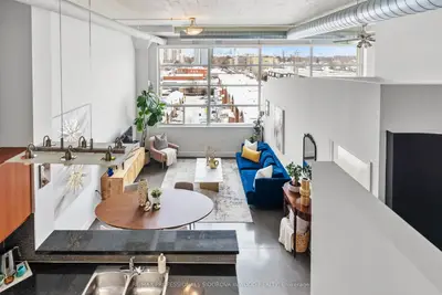 1001 Roselawn Avenue 429, Toronto W04, On M6b 4m4
