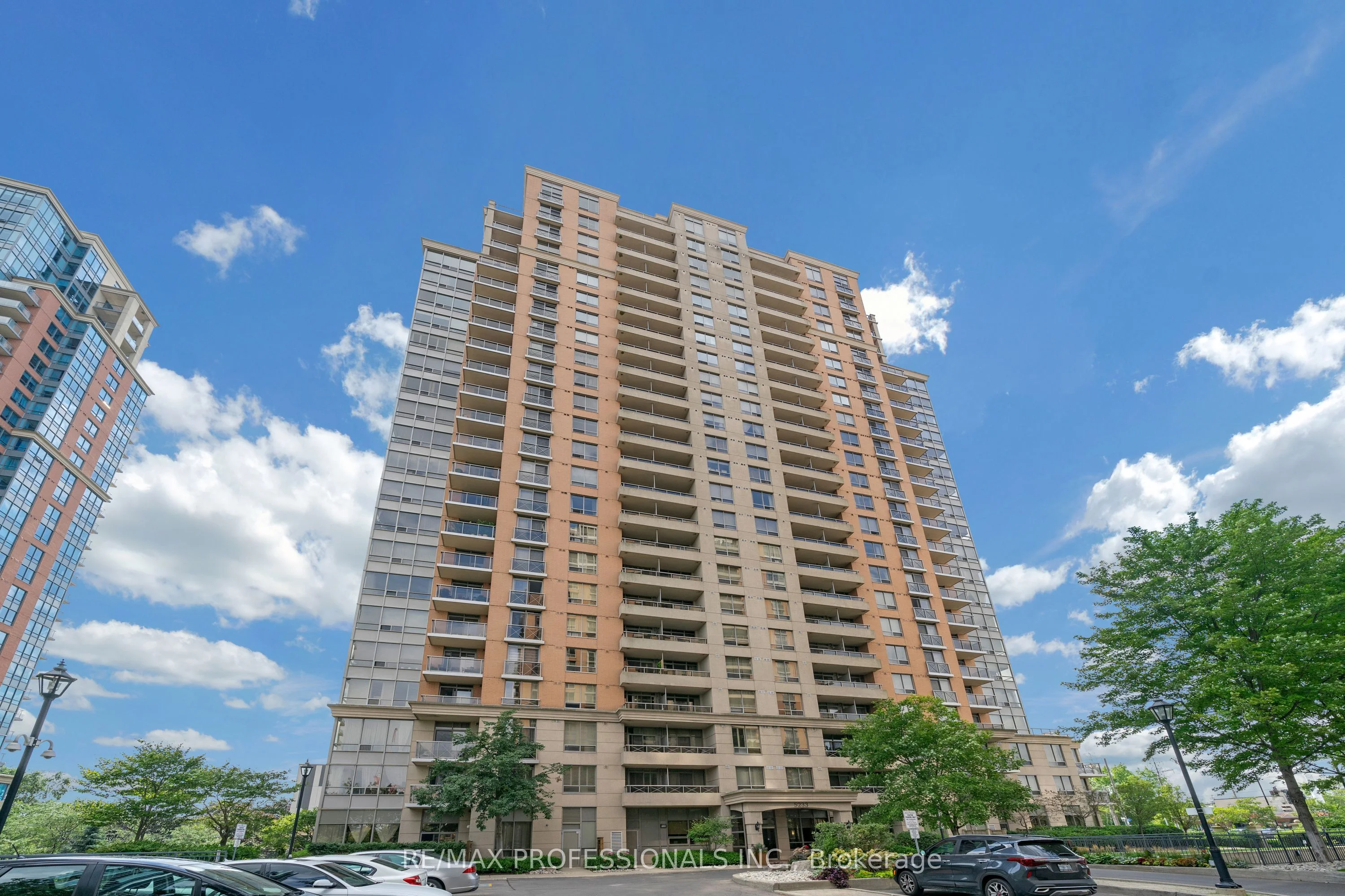 Condo Apartment in Toronto