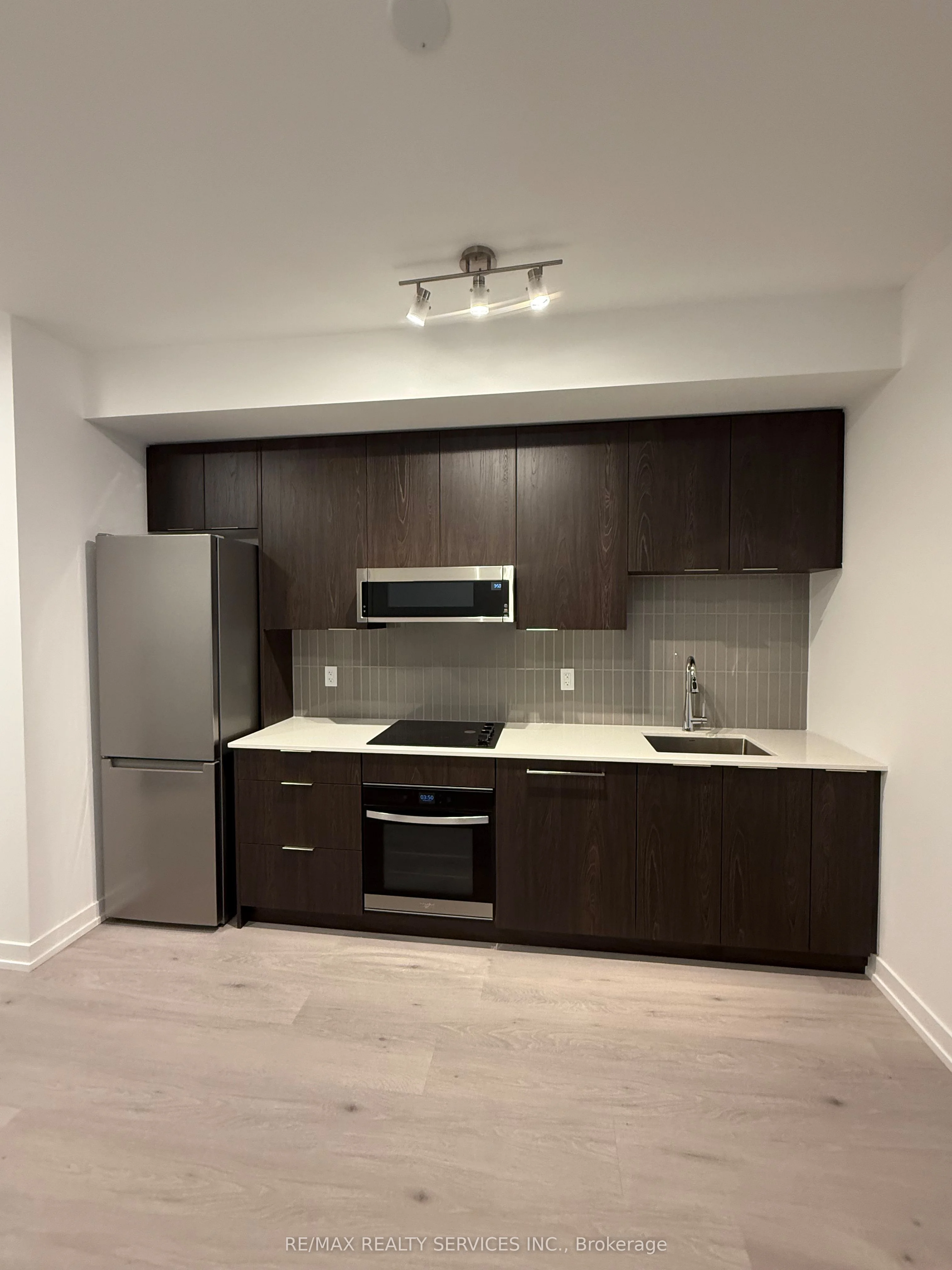 2501 Saw Whet Boulevard E 210, Oakville, On L6m 5n2