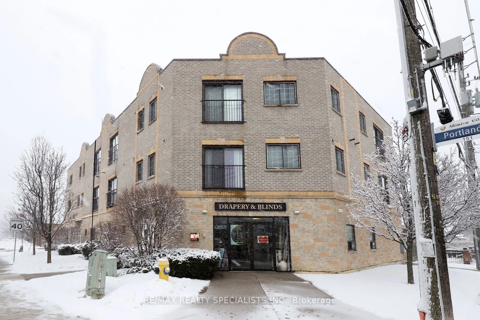 149 Portland Street 3, Toronto W06, On M8y 1b1