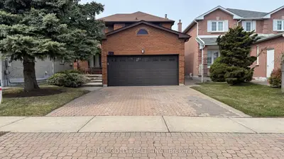 487 Fairview Road W, Mississauga, On L5b 3w7
