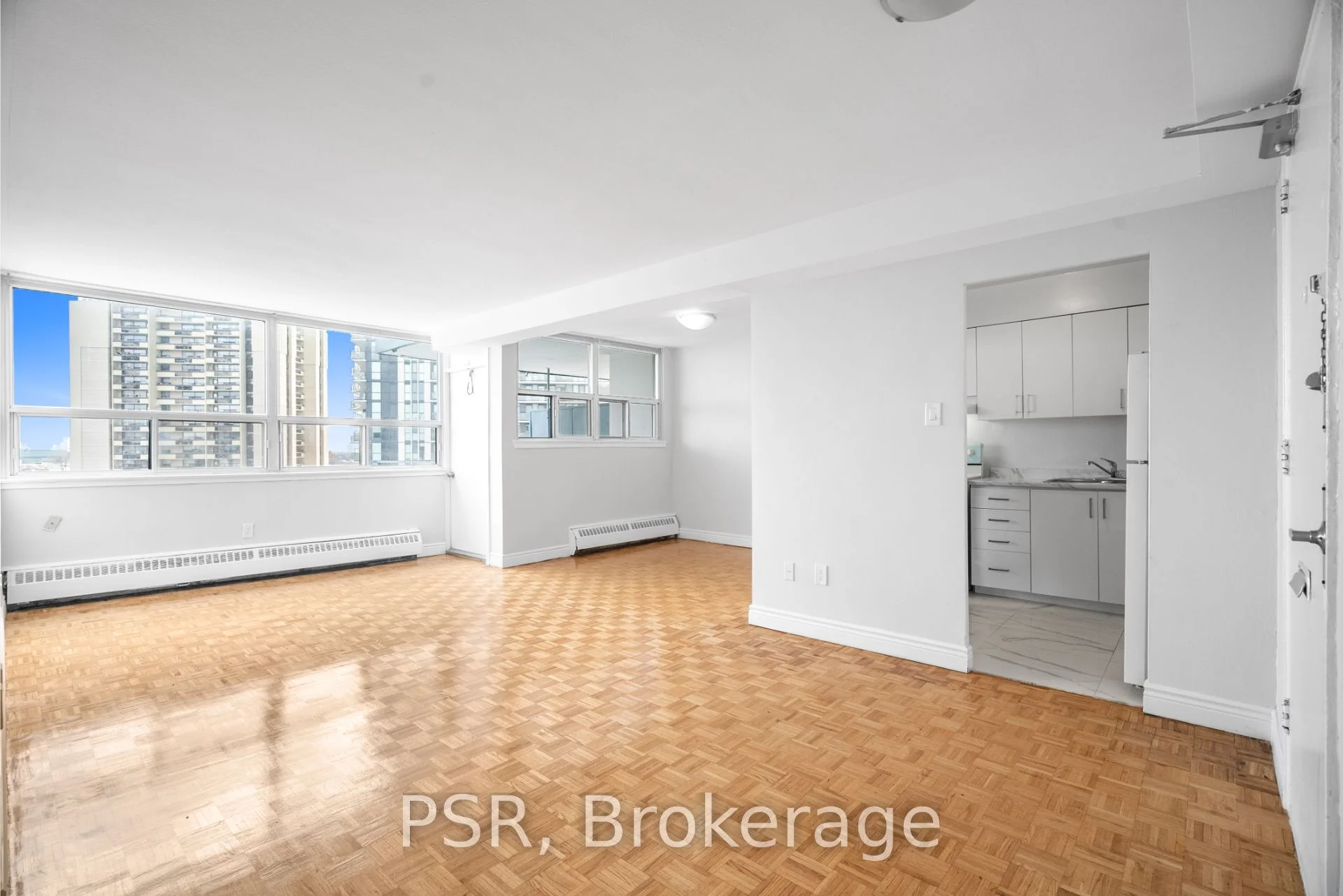 1442 Lawrence Avenue W 1211, Toronto W04, On M6l 1b5