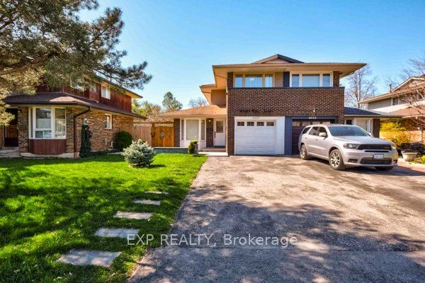 Semi-Detached in Mississauga
