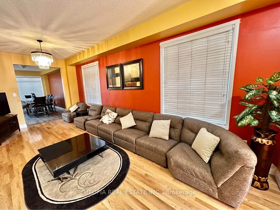 3350 Sunlight Street, Mississauga, ON L5M 0G8