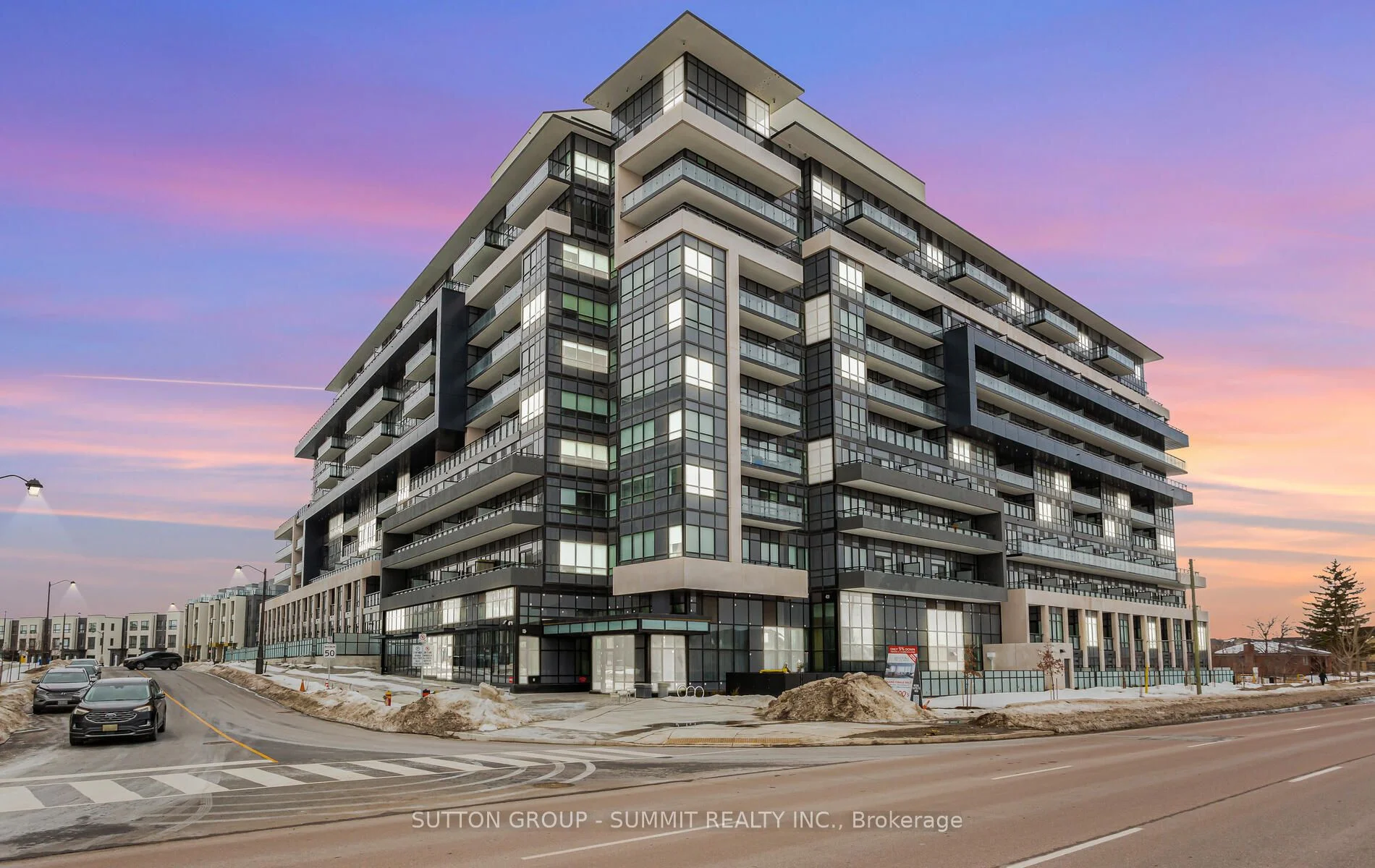 Condo Apartment in Oakville