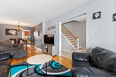 2887 Arles Mews, Mississauga, ON L5N 2N1
