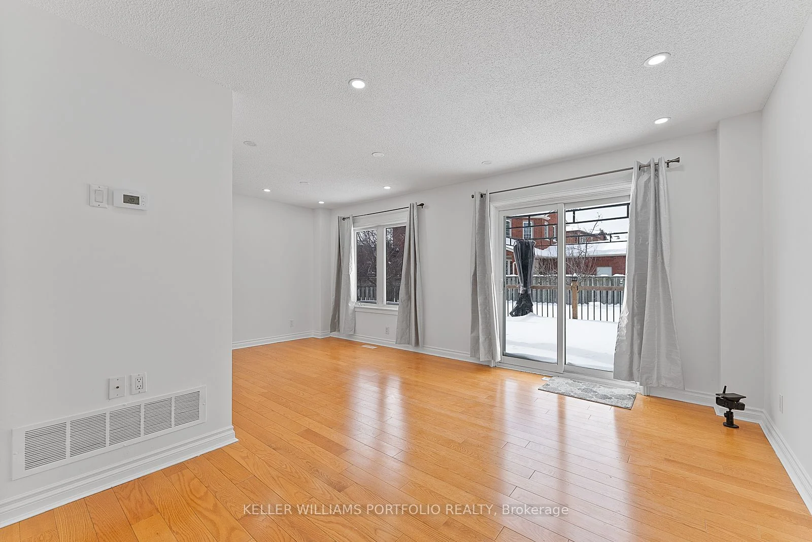 846 Savoy Crescent, Mississauga, ON L5R 3C7