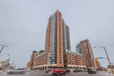 830 Lawrence Avenue W 1707, Toronto W04, On M6a 1c3