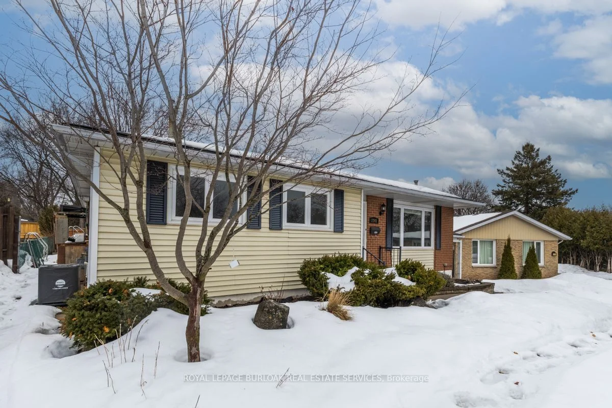 Detached in Burlington