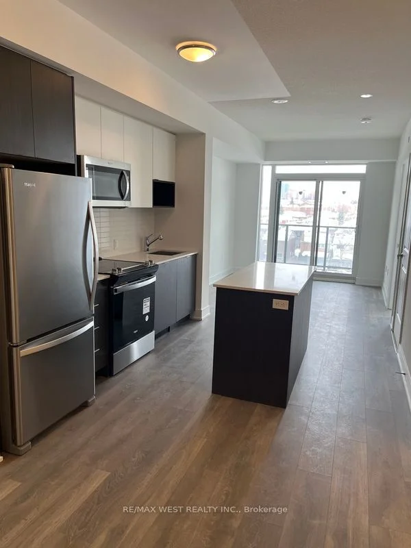 202 Burnhamthorpe Road E 706W, Mississauga, ON L5A 0B2