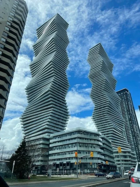 Condo Apartment in Mississauga