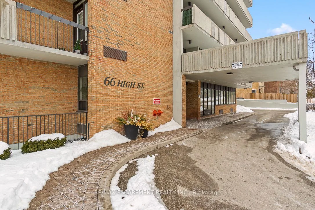 66 High Street E 1103, Mississauga, On L5g 1k2