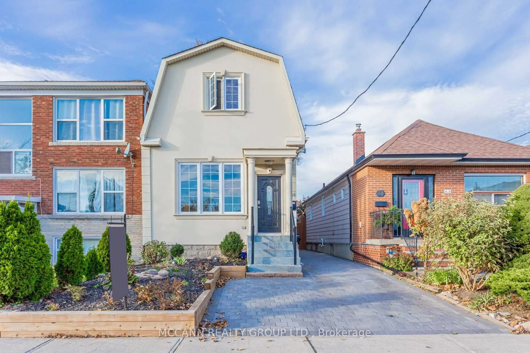 114 Belgravia Avenue N Mn&2nd, Toronto W04, On M6e 2m5