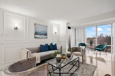 Condo Apartment in Mississauga