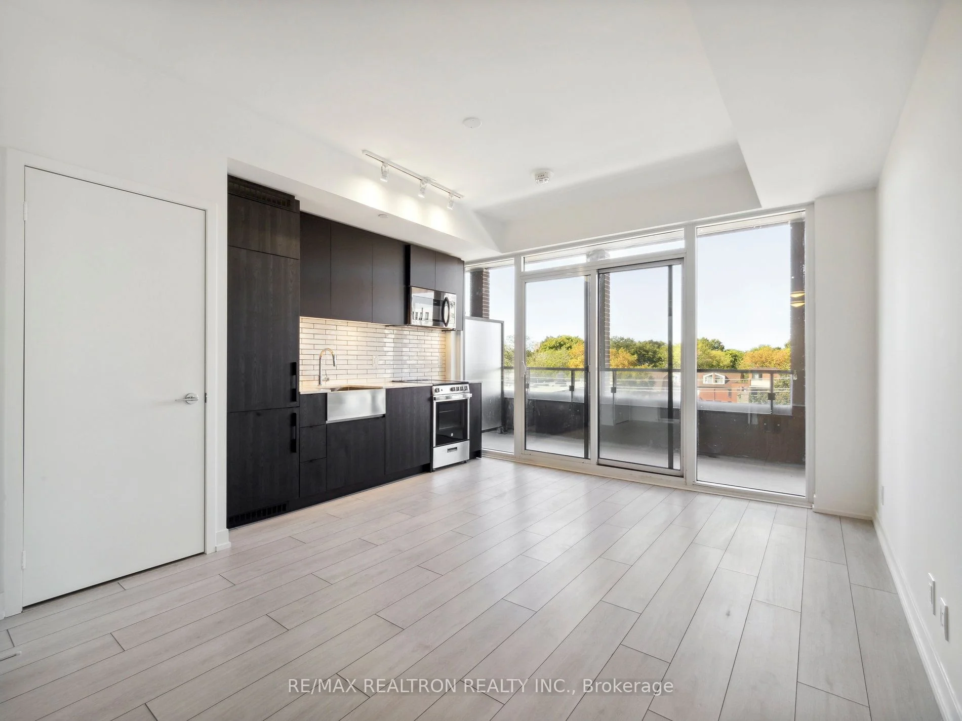 270 Dufferin Street 320, Toronto W01, On M6k 1z6
