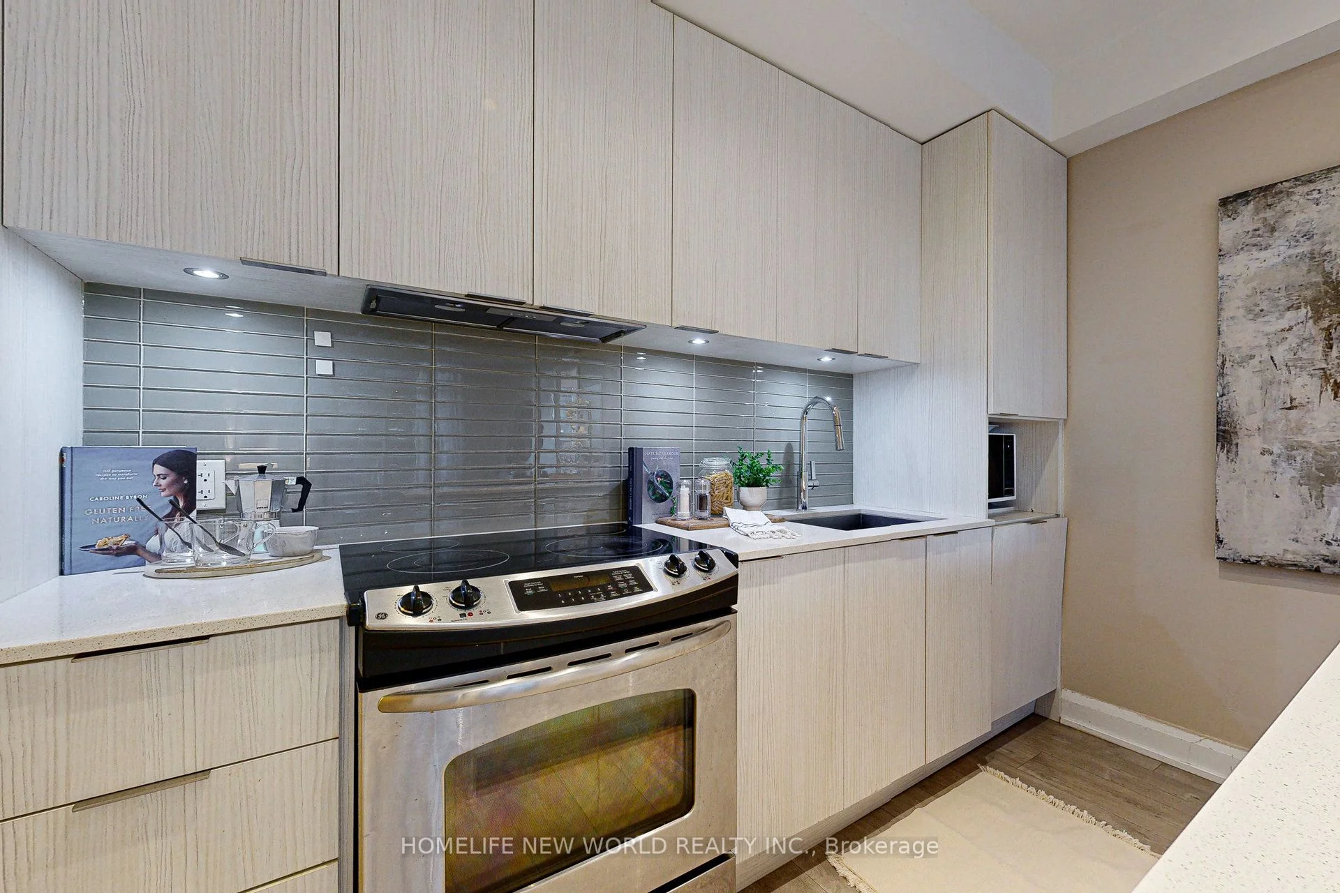 110 Marine Parade Drive 401, Toronto W06, ON M8V 0A3