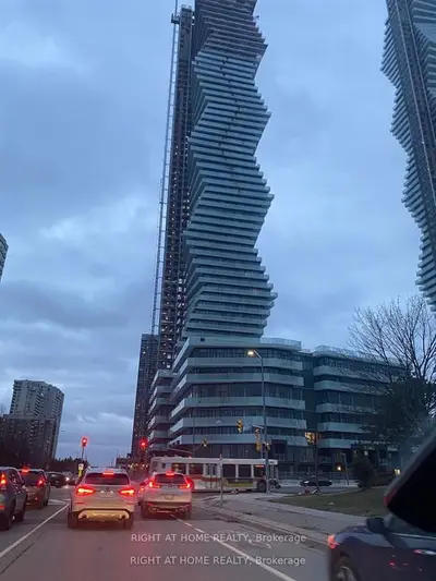 3883 Quartz Road 1201, Mississauga, On L5b 0m4