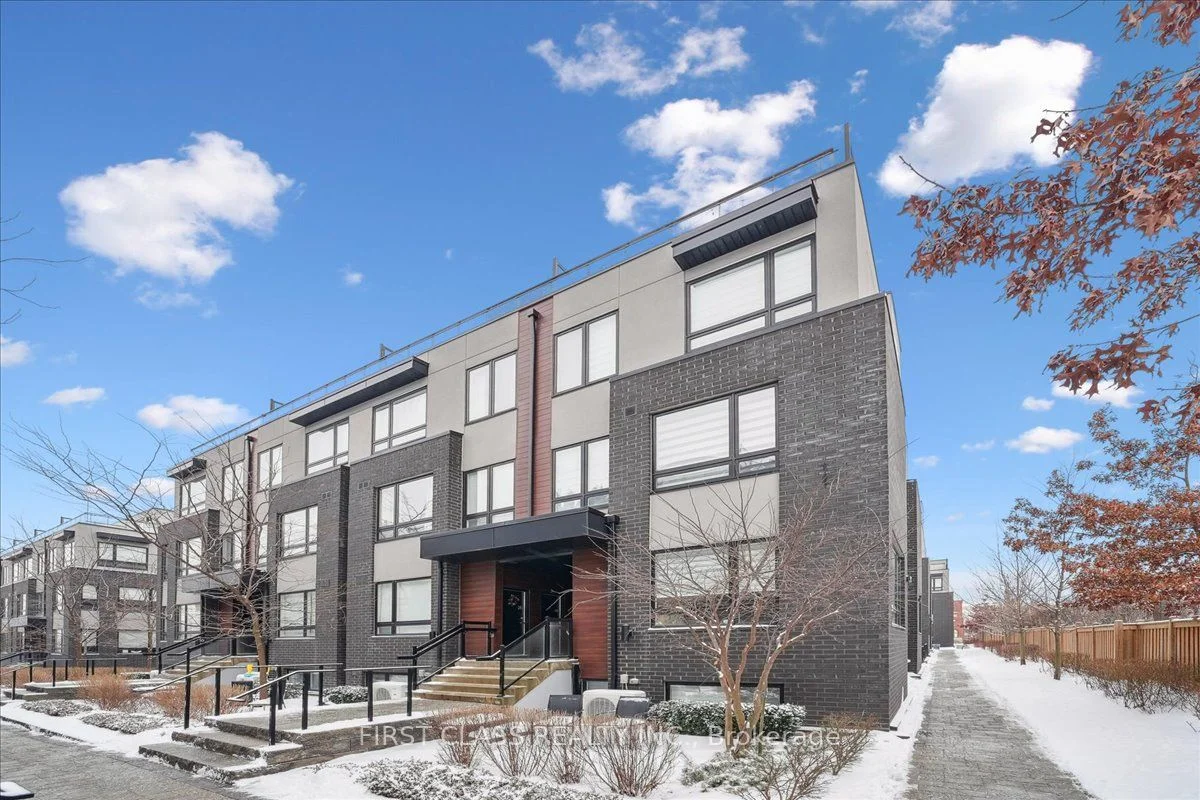 Condo Townhouse in Toronto