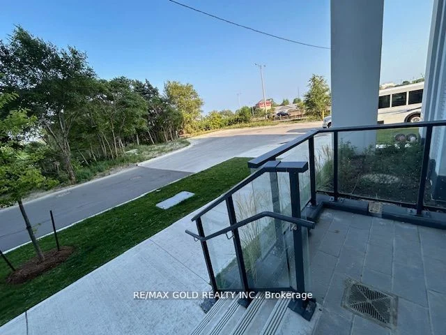 36 Zorra Street 114, Toronto W08, ON M8Z 0G5