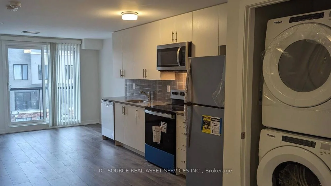 3401 Ridgeway Drive 402, Mississauga, ON L4L 0B9