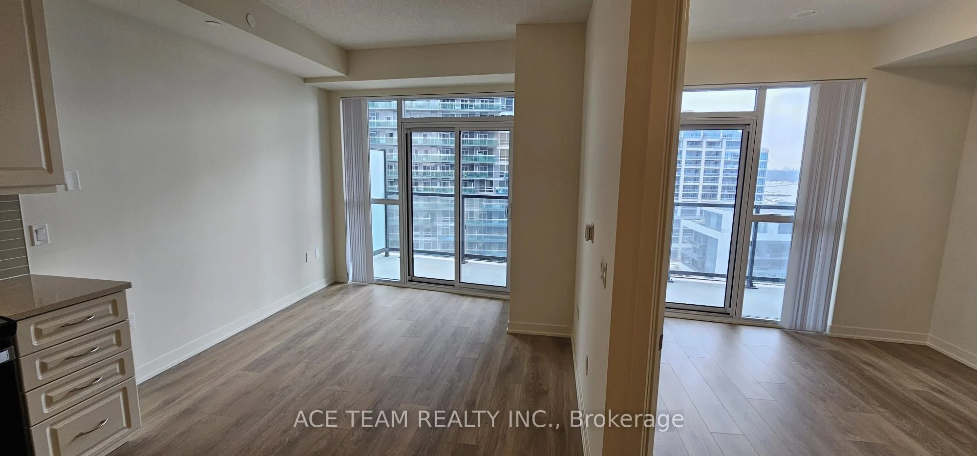 38 Annie Craig Drive 1001, Toronto W06, ON M8V 0G9