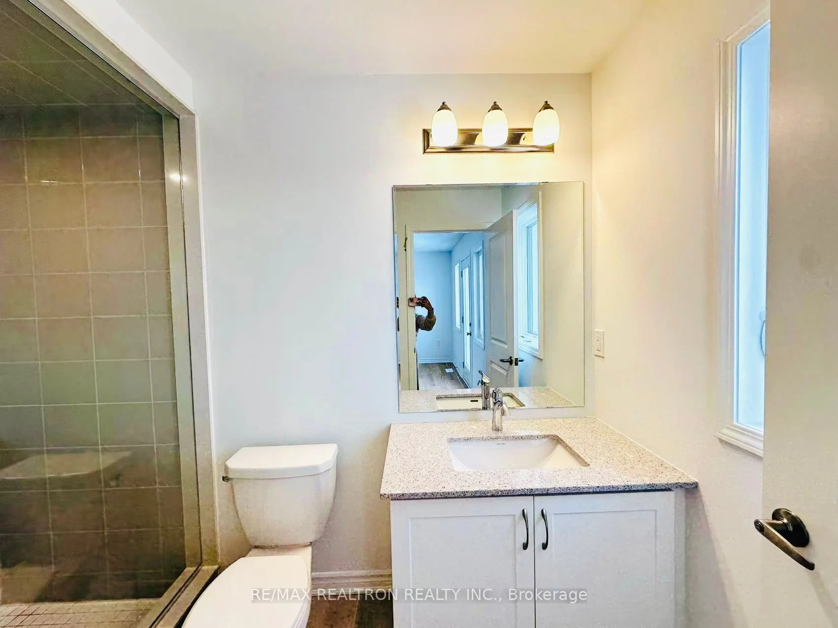 1291 Courtleigh Trail W 5, Oakville, ON L6H 7Y2