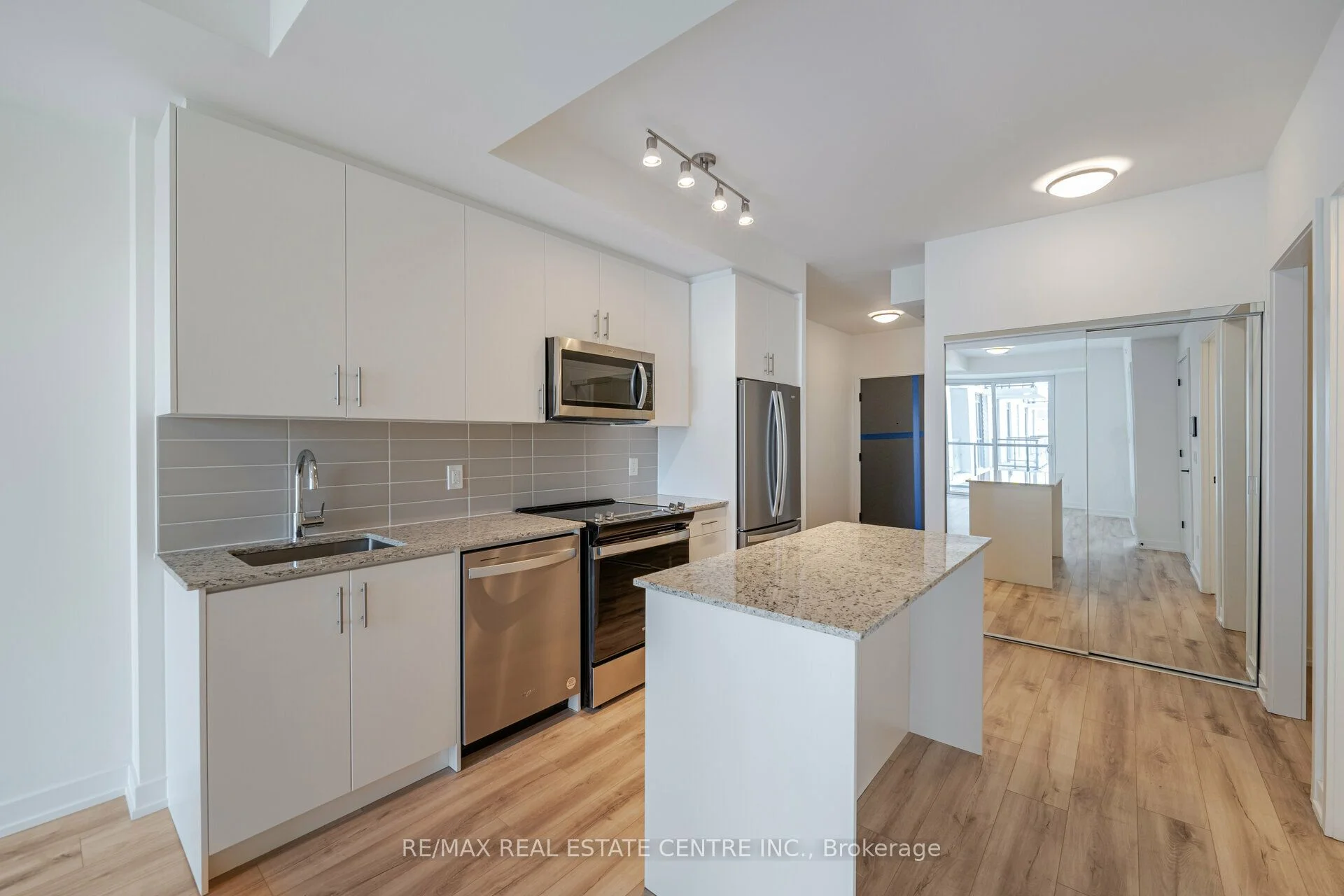 Condo Apartment in Oakville