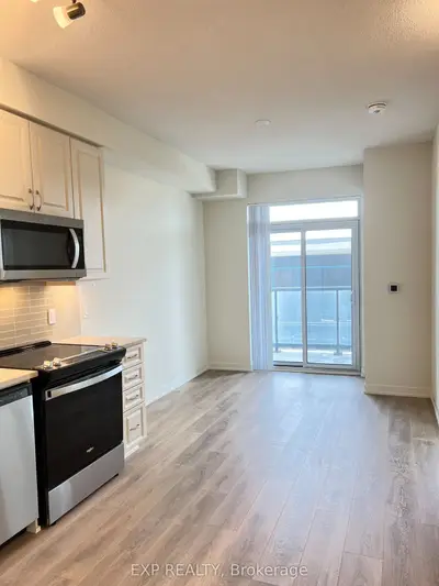 38 Annie Craig Drive 910, Toronto W06, On M8v 0g9