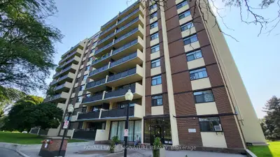 Condo Apartment in Toronto
