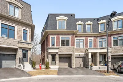 Att/Row/Townhouse in Mississauga
