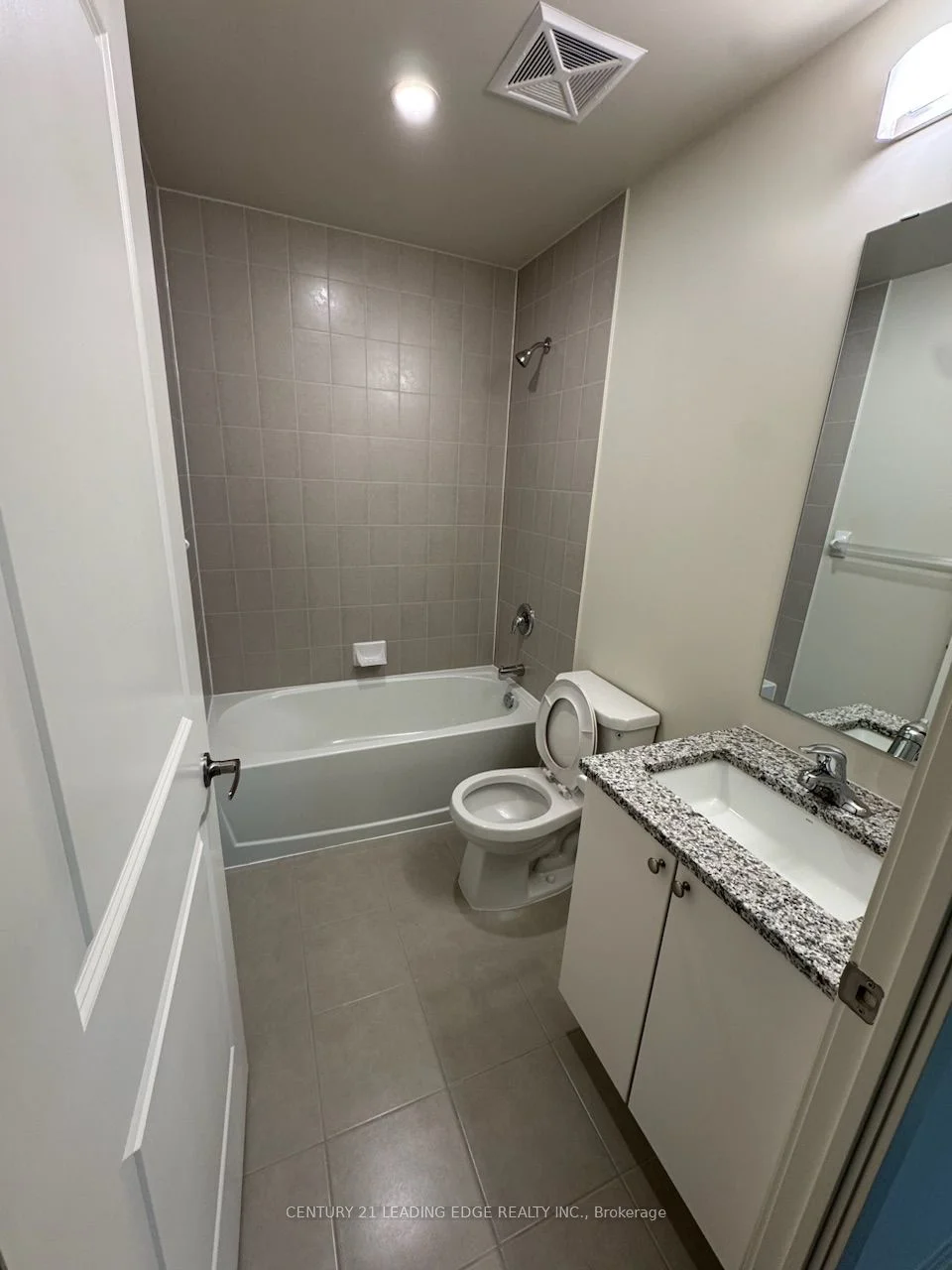 38 ANNIE CRAIG Drive 1501, Toronto W06, ON M8V 0G9