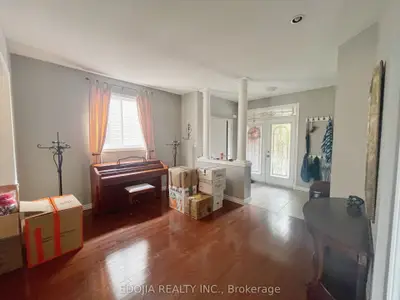 Detached in Oakville