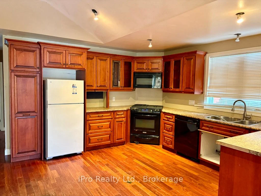 715 Ross Street, Burlington, ON L7S 1S3