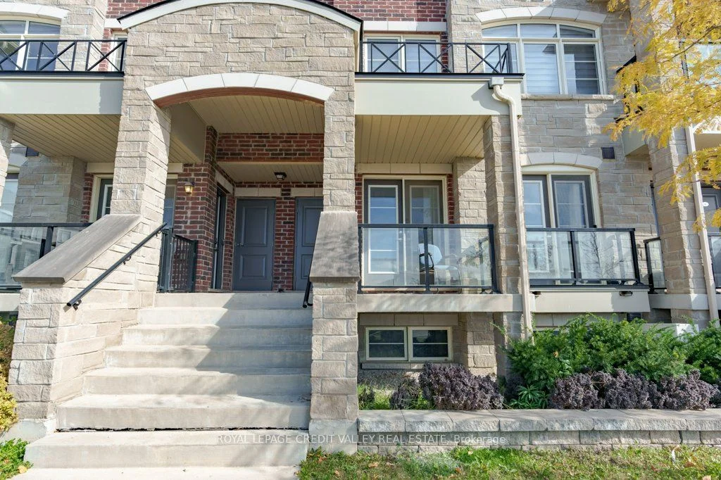 Condo Townhouse in Brampton