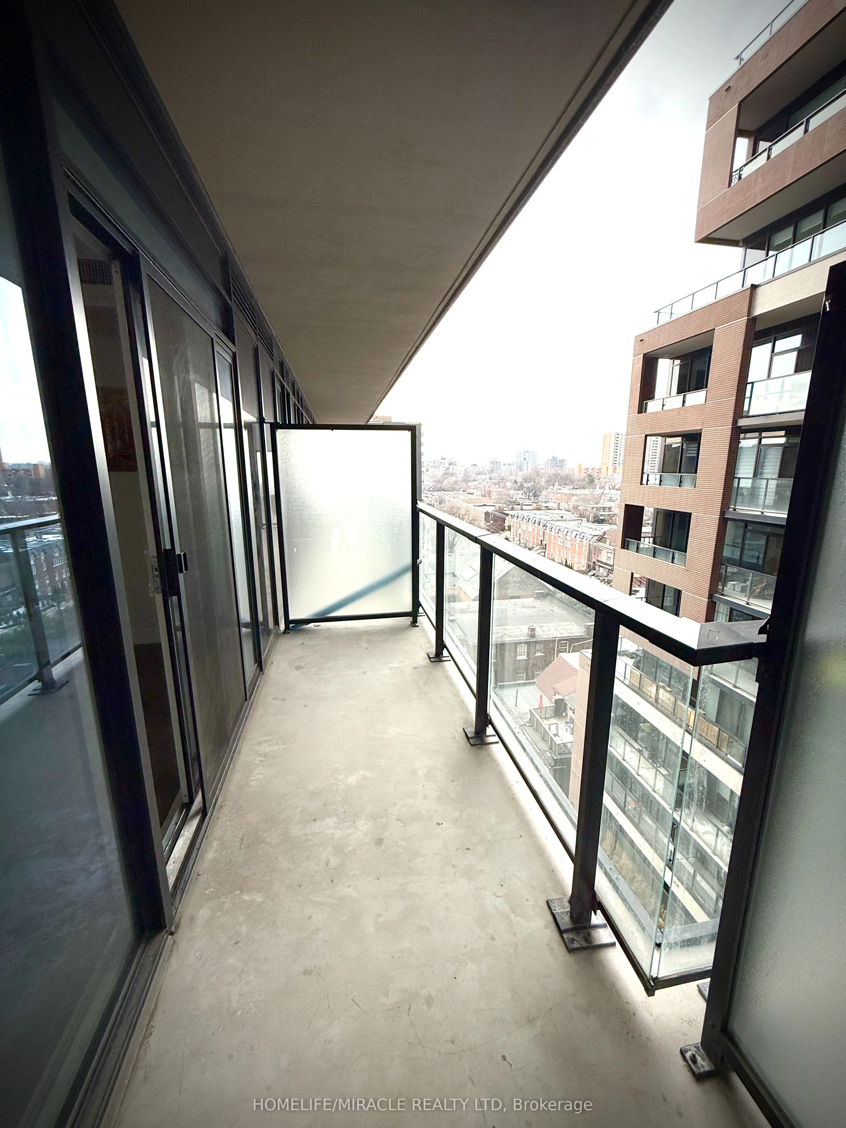 270 Dufferin Street 811, Toronto W01, On M6k 0h8