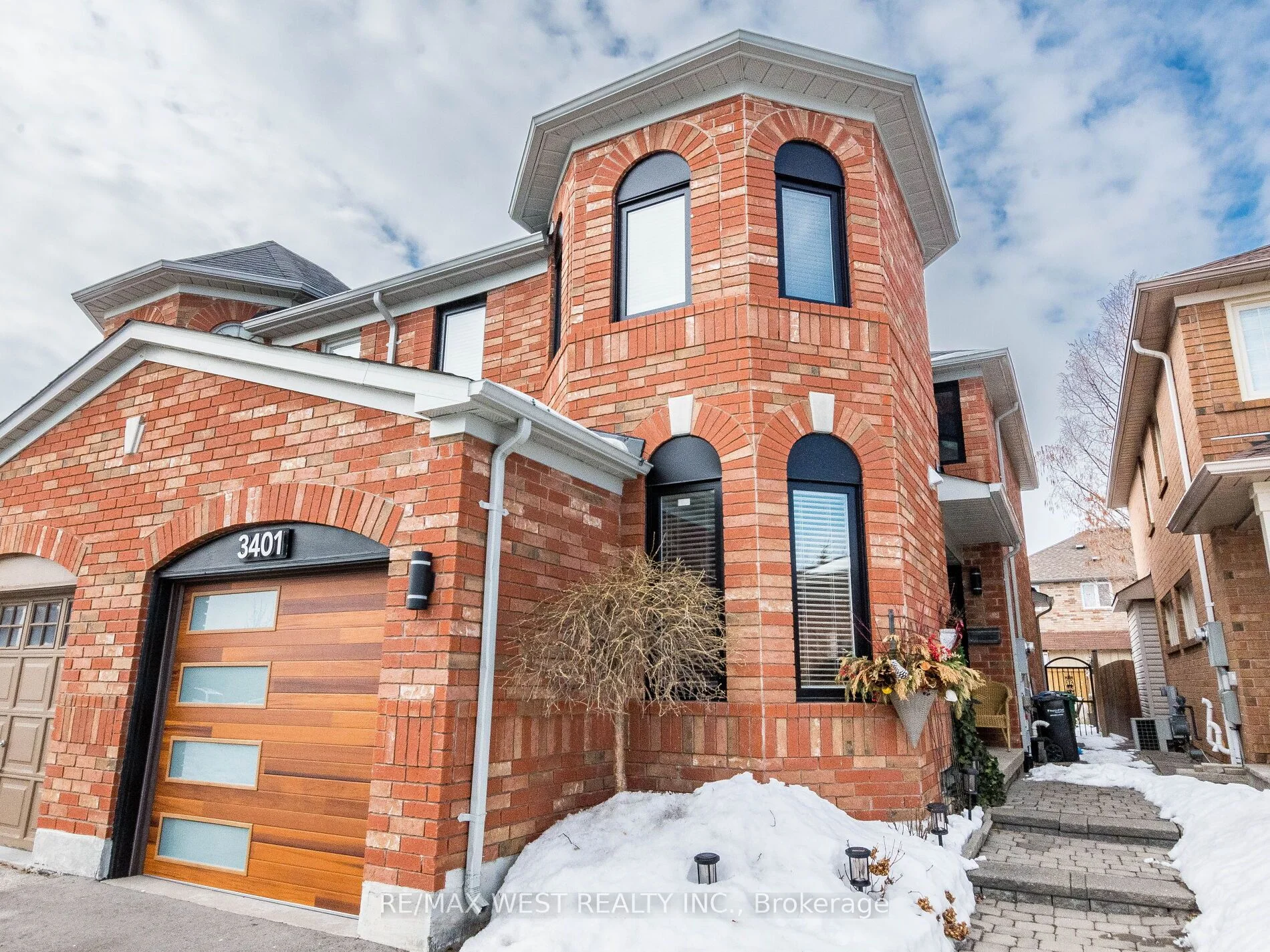 Semi-Detached in Mississauga