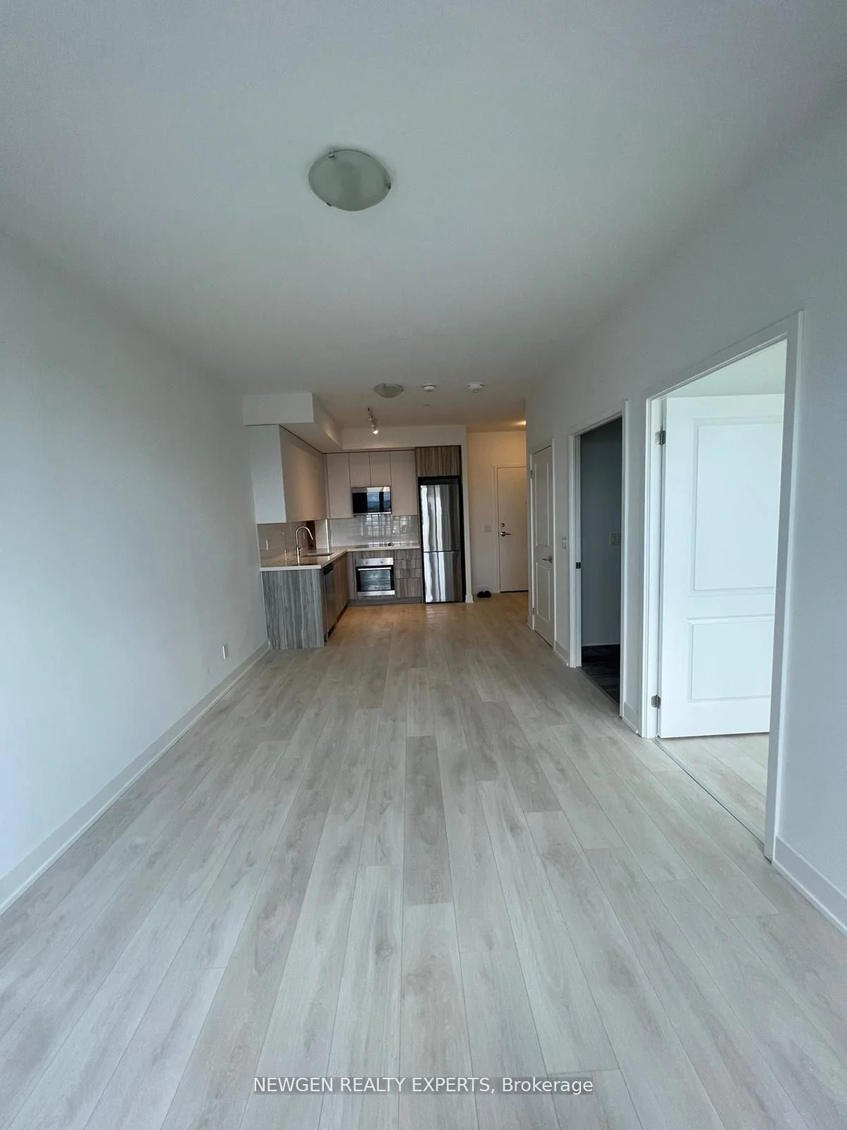 297 Oak Walk Drive 2505, Oakville, On L6h 3r6
