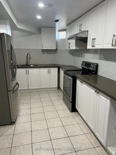 3457 Redmond Road Bsmt, Mississauga, On L5b 4c5